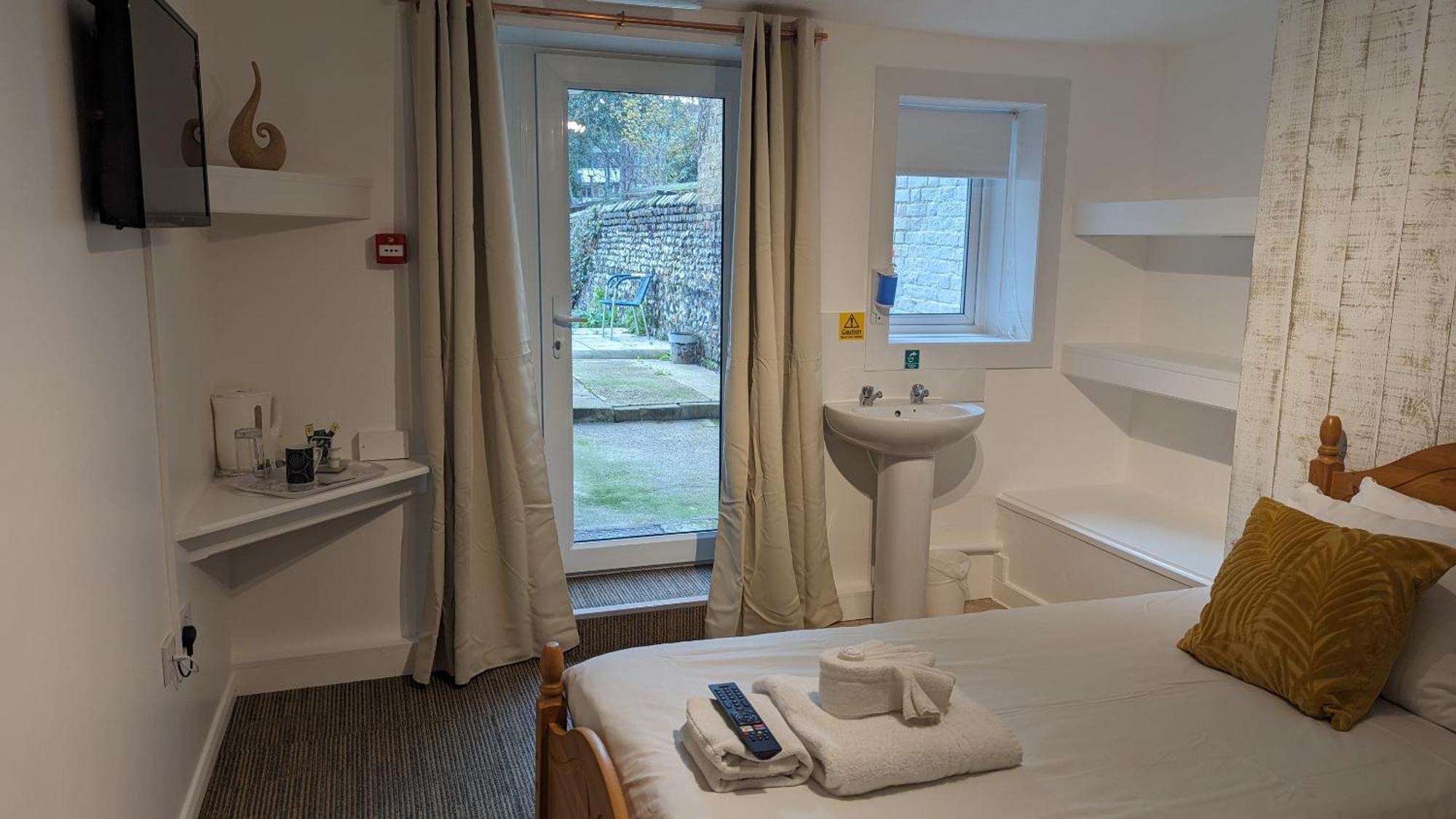 Dover Town Rooms - Short Lets & Serviced Accommodation - Dover Exteriör bild