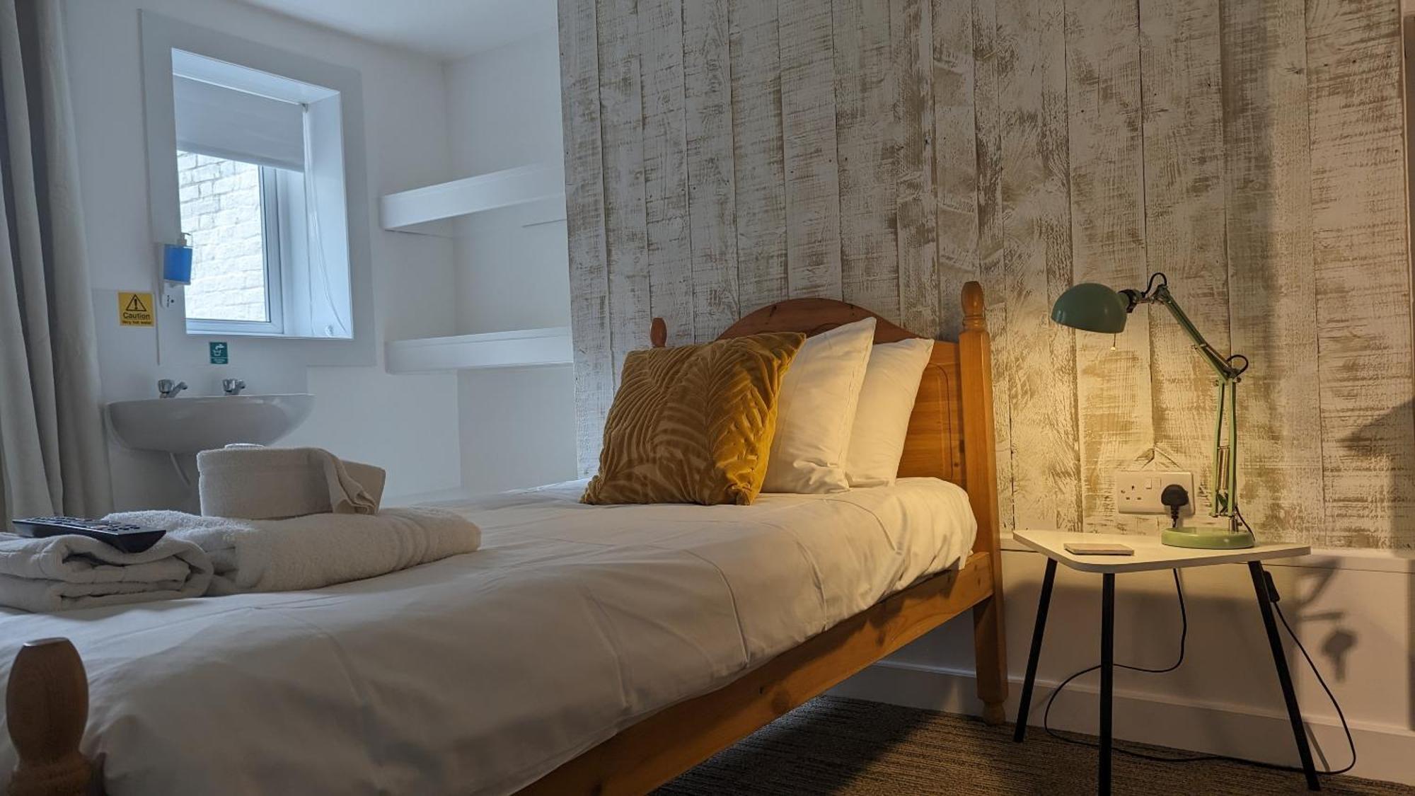 Dover Town Rooms - Short Lets & Serviced Accommodation - Dover Exteriör bild